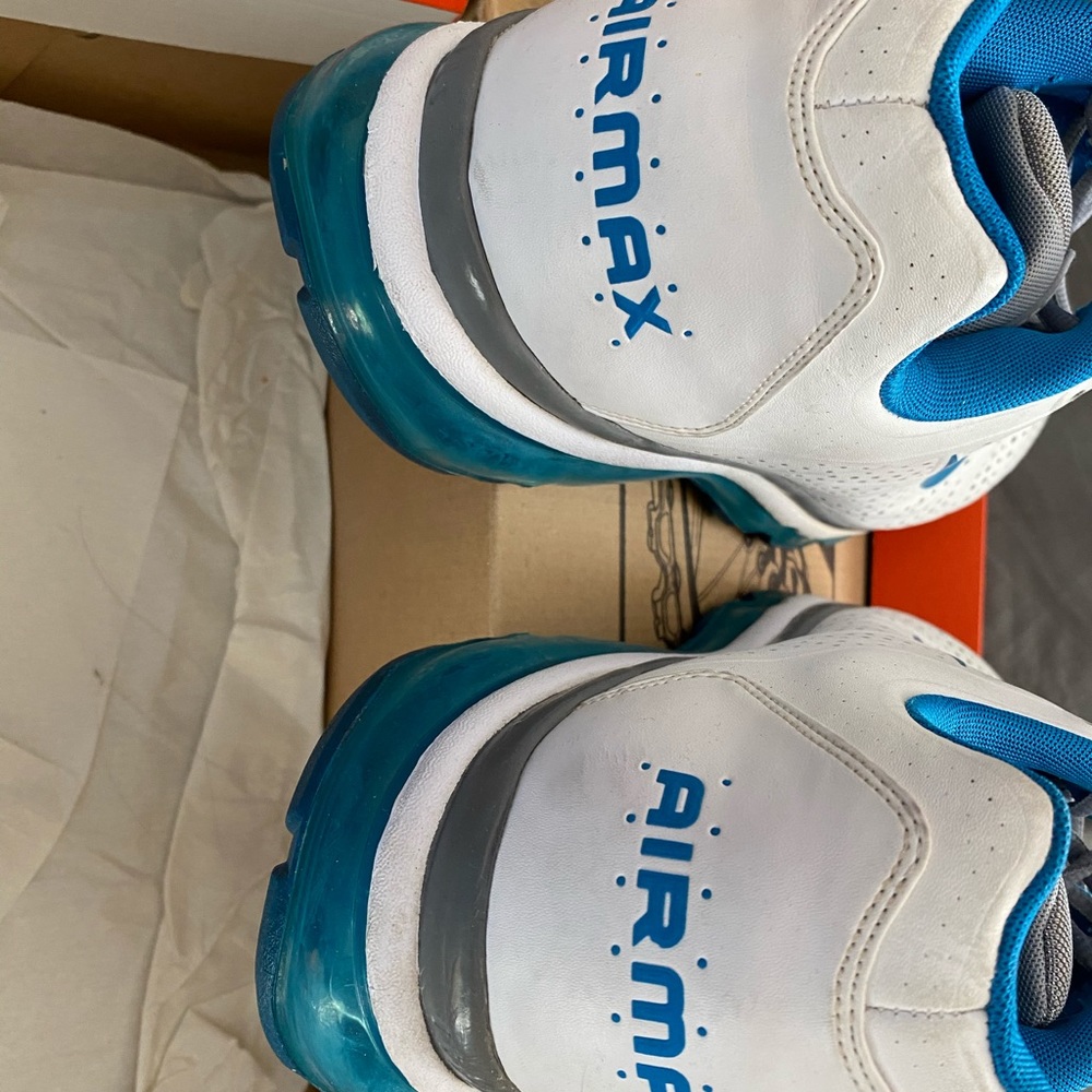 Air Max - Picture 2 of 2